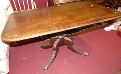 Lot 1338 - A circa 1830s mahogany round cornered tilt-top...
