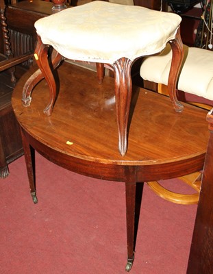 Lot 1325 - An early 19th century mahogany circular...