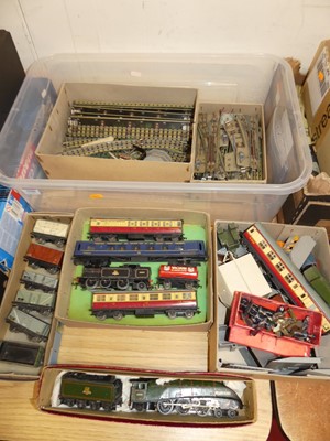 Lot 1506 - A quantity of mixed Hornby Dublo locomotives,...