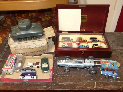 Lot 1540 - A collection of mixed toys to include a...