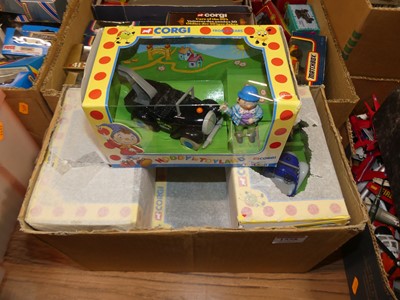 Lot 1558 - Six various boxed Corgi modern release Noddy...