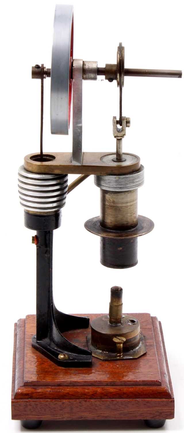 Lot 16 - Julian Wood Style vertical Hot Air Stirling...