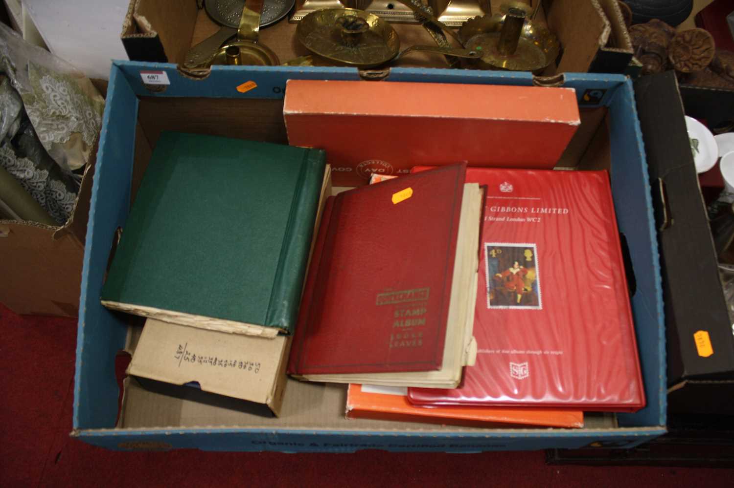 Lot 687 - A collection of vintage world stamp albums