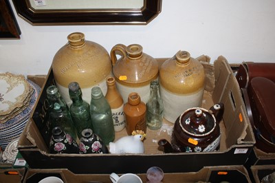 Lot 810 - A box of miscellaneous items to include a late...