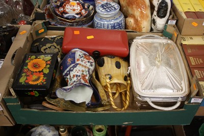 Lot 823 - A box of miscellaneous items to include...