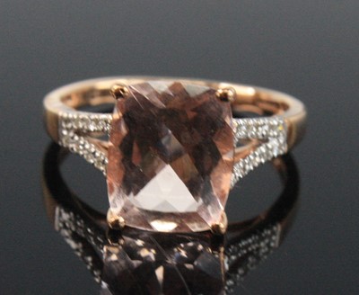 Lot 2655 - A 9ct rose gold Morganite and diamond ring,...