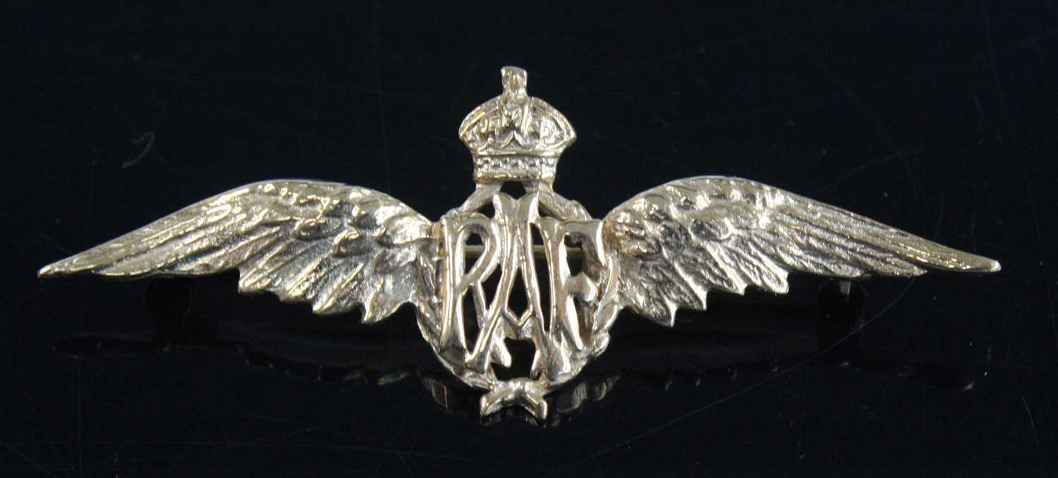 Raf deals wings brooch