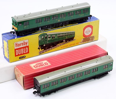 Lot 421 - 3250/4150 Hornby-Dublo 3-rail EMU green...