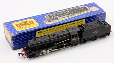 Lot 432 - 3224 Hornby-Dublo 3-rail 2-8-0, 8F Freight...