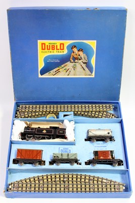 Lot 461 - EDG16 Hornby-Dublo 3-rail Tank goods set...