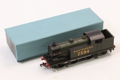 Lot 464 - Post-war EDL7 Hornby-Dublo 3-rail 0-6-2 tank...