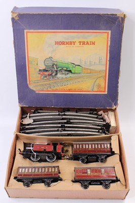 Lot 255 - 1947-54 Hornby No.101 clockwork tank passenger...