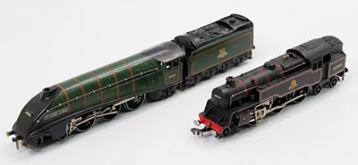 Lot 475 - Two Hornby-Dublo 3-rail locos: EDL11 4-6-2...