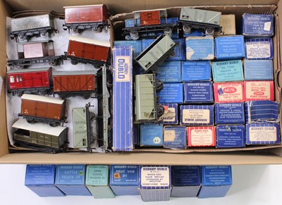 Lot 482 - A large tray of Hornby-Dublo goods wagons,...