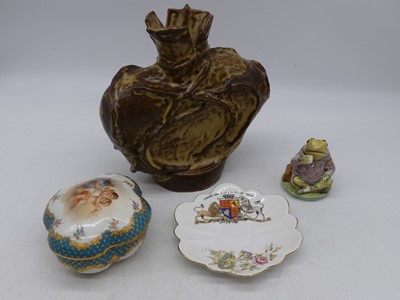 Lot 70 - A collection of ceramics, to include a...