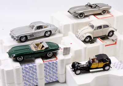 Lot 1940 - Five 1/24 and 1/43 scale polystyrene packed...