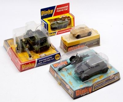 Lot 1211 - Four various Dinky Toy military diecasts to...