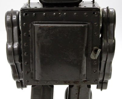 Lot 1723 - An SH Toys of Japan tin plate and battery...