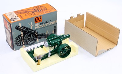 Lot 1495 - A Britains No. 9740 18" boxed howitzer...