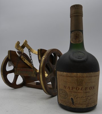 Lot 1504 - Napoleon Old Liqueur cognac, 24fl.oz, 70°...