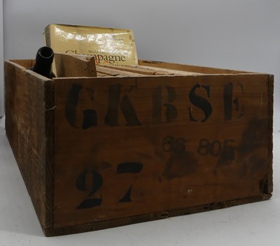 Lot 1505 - Château Lafite, 1961, original wooden case...