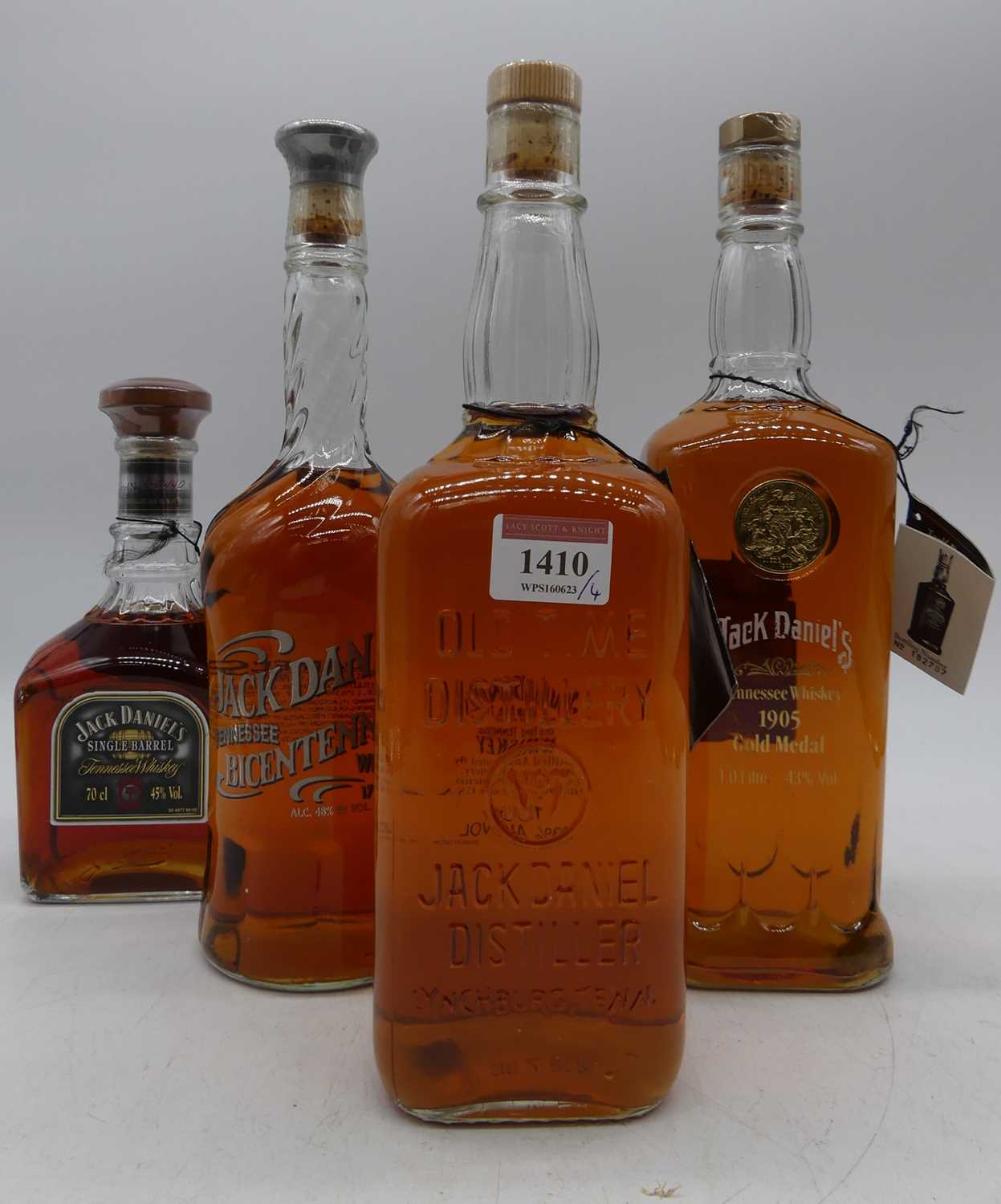 Lot 1410 - Jack Daniels 1905 Gold Medal Tennessee whisky,...