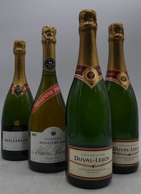 Lot 1242 - Verve Clicquot NV Brut Champagne, two bottles...