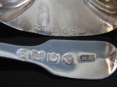 Lot 2103 - A William IV silver caddy spoon in the Kings...