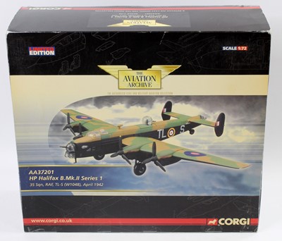 Lot 1963 - Corgi Aviation Archive model No. AA37201 1/72...