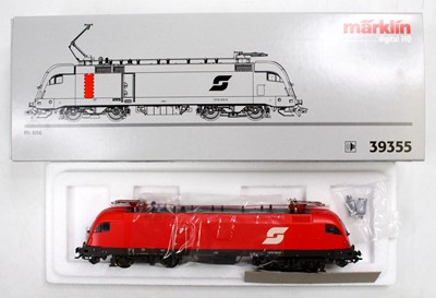 Lot 690 - Marklin H0 39355, Rh 1016 Locomotive, Red,...