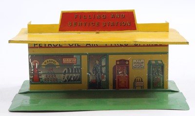 Lot 1190 - Dinky Toys pre-war No. 48 Petrol Station...