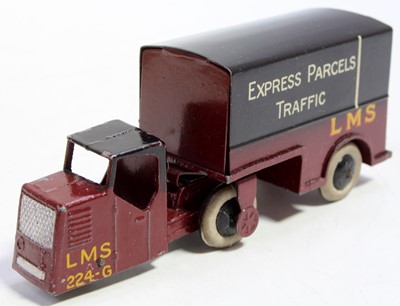 Lot 1185 - Dinky Toys pre-war No. 33 Series Mechanical...