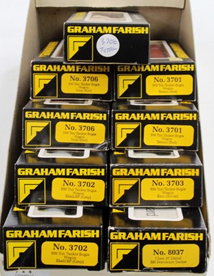 Lot 711 - Graham Farish N Gauge group, To include...