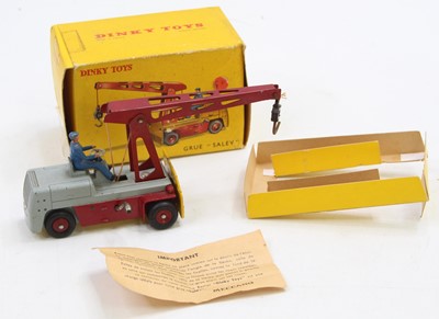 Lot 1173 - French Dinky Toys No. 50 Grue Salev Crane...