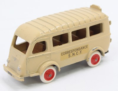 Lot 1409 - CIJ France 3/62 Renault Minibus...