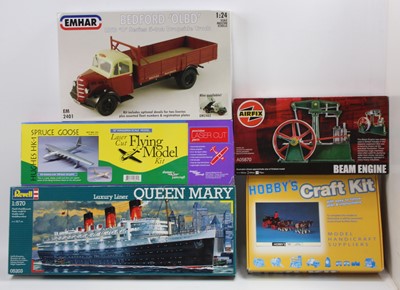 Lot 1756 - A collection of mixed model kits comprising a...