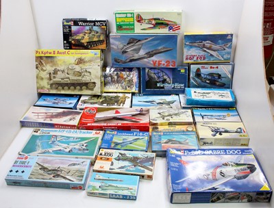 Lot 1747 - Two boxes of boxed plastic military aircraft...