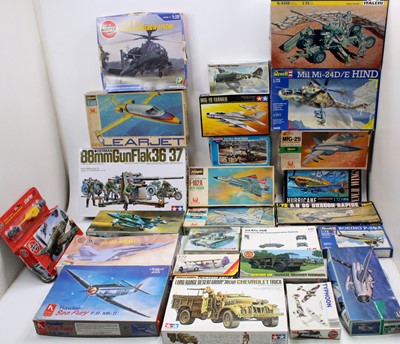 Lot 1771 - Two boxes of various mixed plastic military...