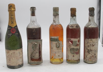 Lot 1250 - Moet & Chandon Dry Imperial 1969 Champagne,...