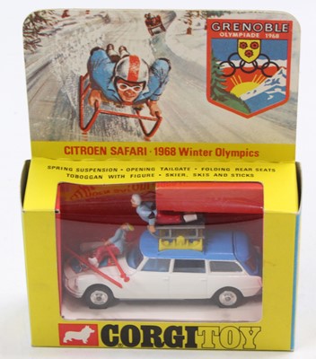 Lot 1283 - Corgi Toys No. 499 Citroen Safari 1968 Winter...