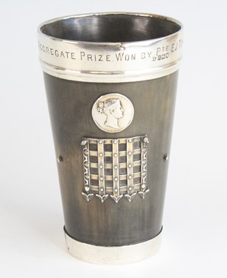 Lot 523 - An Edwardian horn beaker, the silver mount...