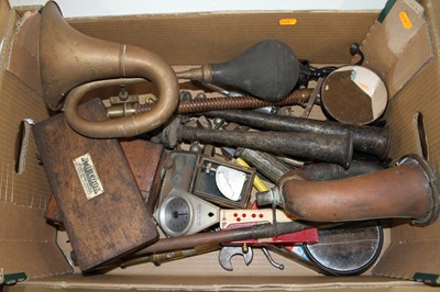 Lot 3035 - Vintage car parts, to include brass horn,...