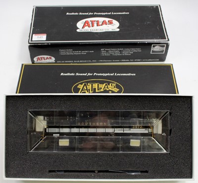 Lot 545 - An Atlas No. 8142 H0 scale model of a Highnose...