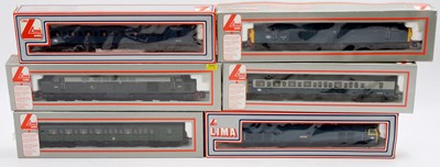 Lot 575 - One tray containing a collection of various...