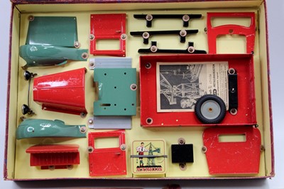 Lot 1553 - A Marklin Auto Baukasten Lorry Construction...