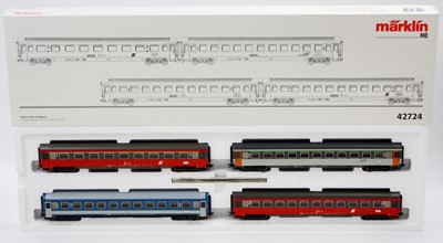 Lot 663 - A Marklin H0 No. 42724 Express Paris to...