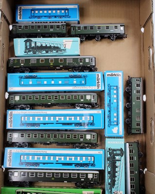 Lot 684 - One tray of Marklin H0 scale DB German outline...