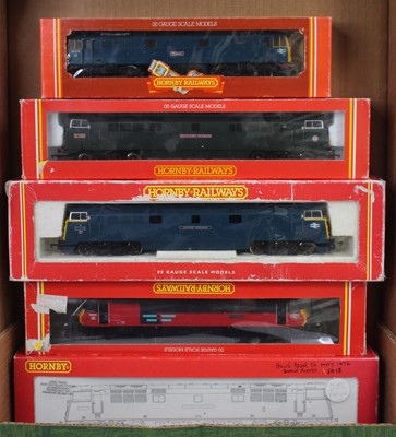 Lot 721 - One tray containing five various boxed Hornby...