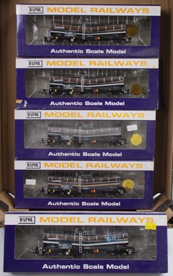 Lot 741 - Five boxed Dapol 00 gauge exclusive to Kerno...