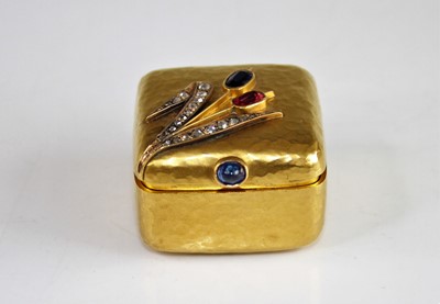 Lot 2205 - A yellow metal gilded pill box, having a...